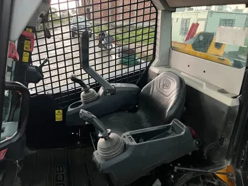 JCB 135 image 2